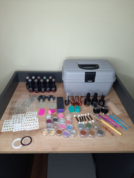 Duży zestaw do hybryd zdobień paznokci kuferek