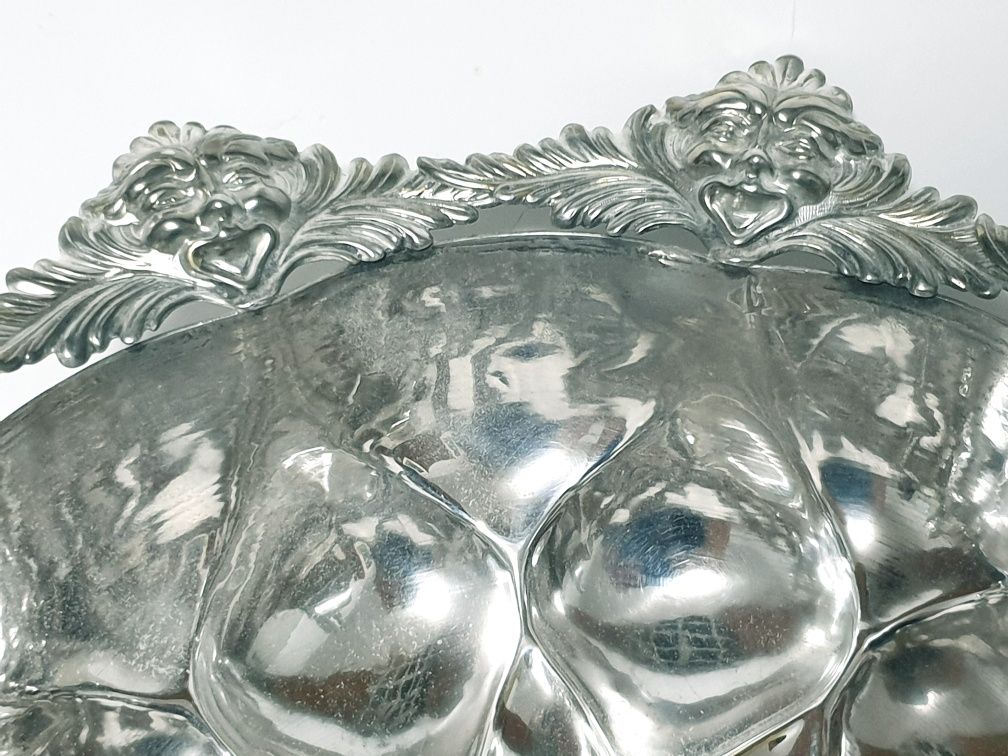 Rara antiga taça de mascaronen Arte Nova  com banho em prata