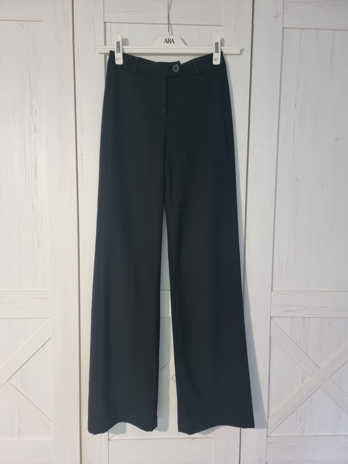 Klasyczne czarne spodnie garniturowe wide leg eleganckie,  basic
