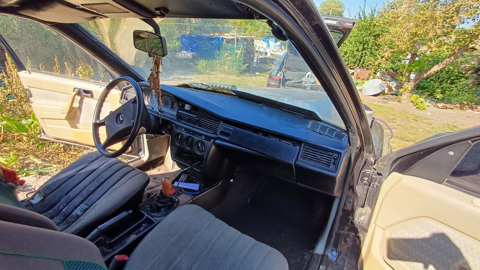 Разборка Мерседес е190 w201 , Mercedes-Benz 2.0 бензин