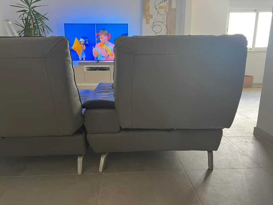 Sofa chaise longue em curo marca «Château d’Ax » (contacto por e-mail)