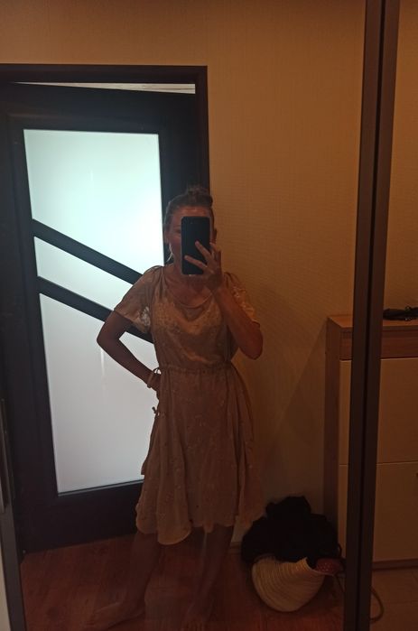 Sukienka kremowa rozm m