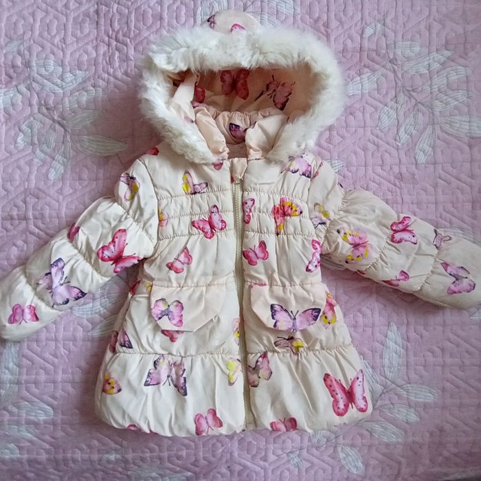Зимова куртка на дівчинку 92