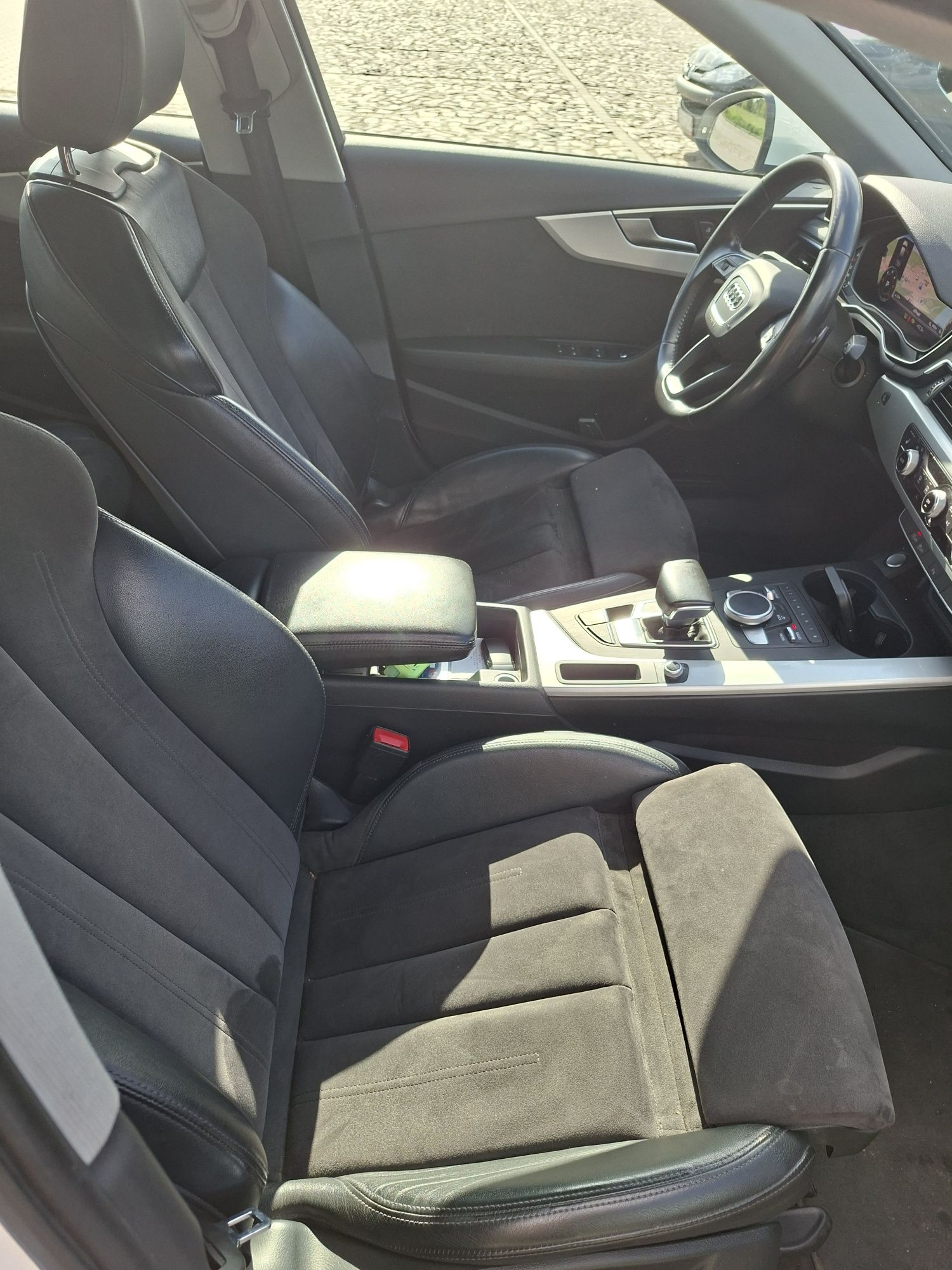 Audi A4B9 S-line 2018r 2.0D 150km