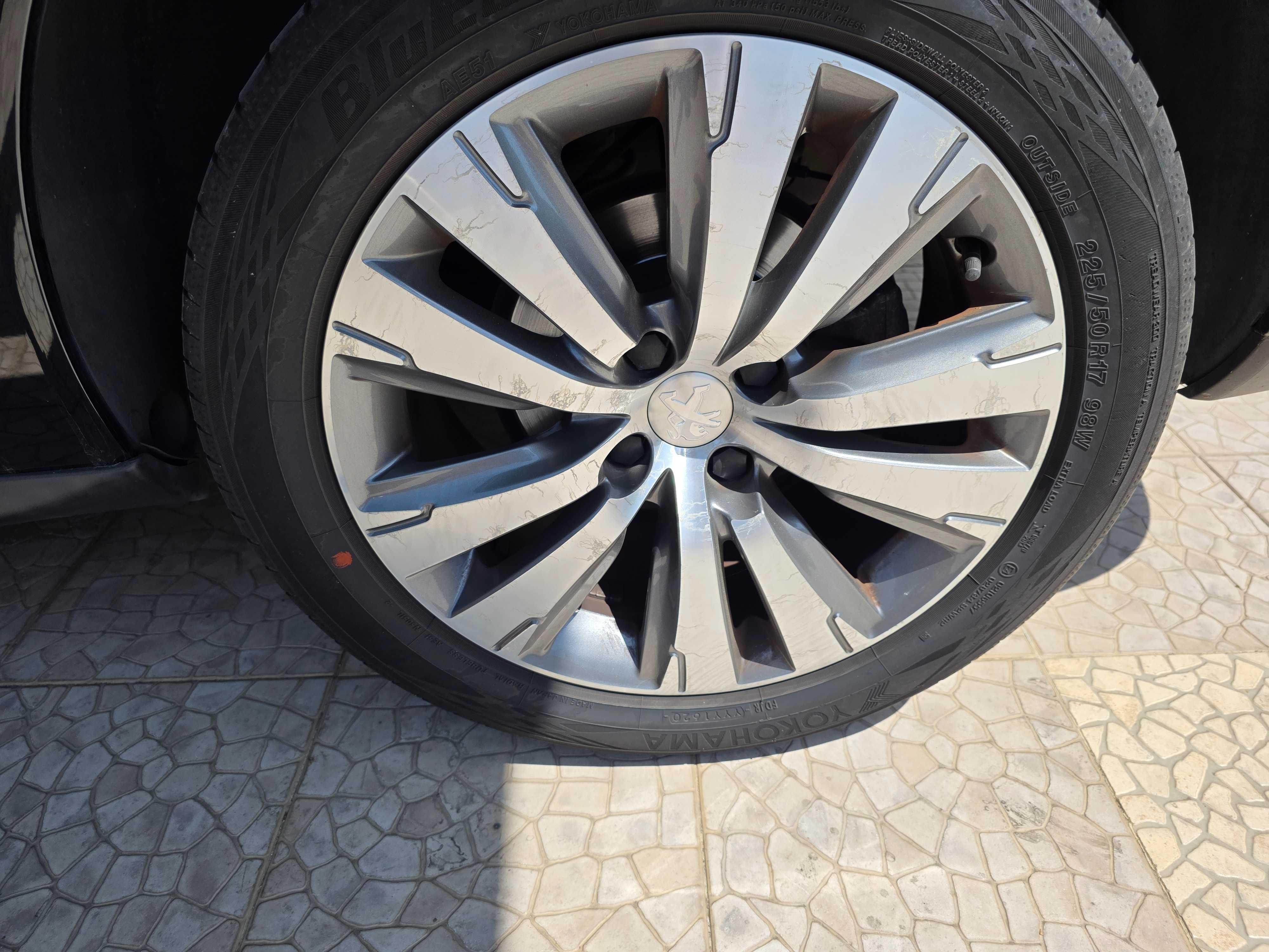 Peuveot 3008 BlueHdI