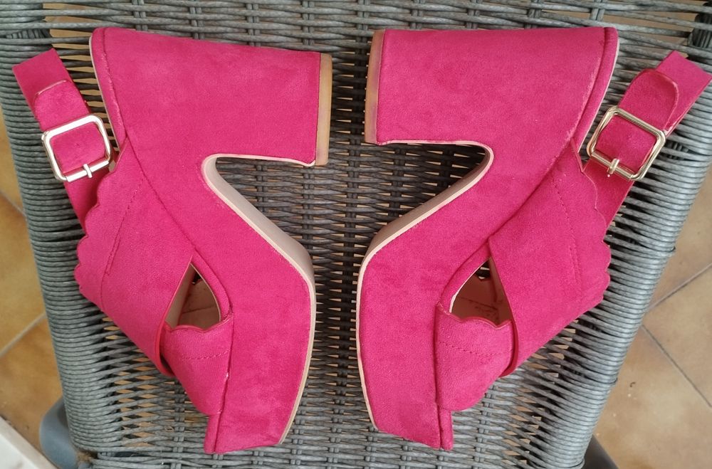 Sandálias vermelhas