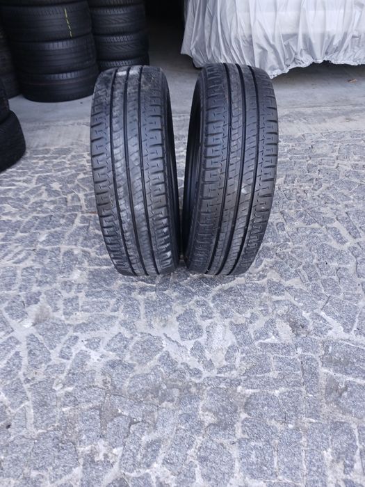 Vendo pneus semi-novos 195/65/16 C Michelin