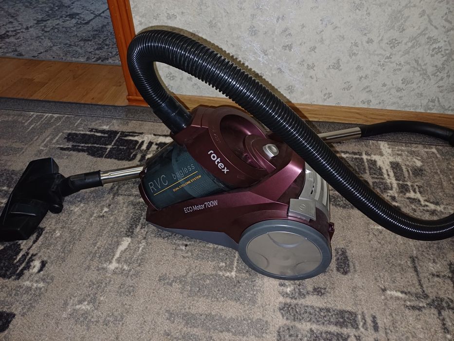Пилосос безмішковий rotex rvc 20-r Turbo Pet