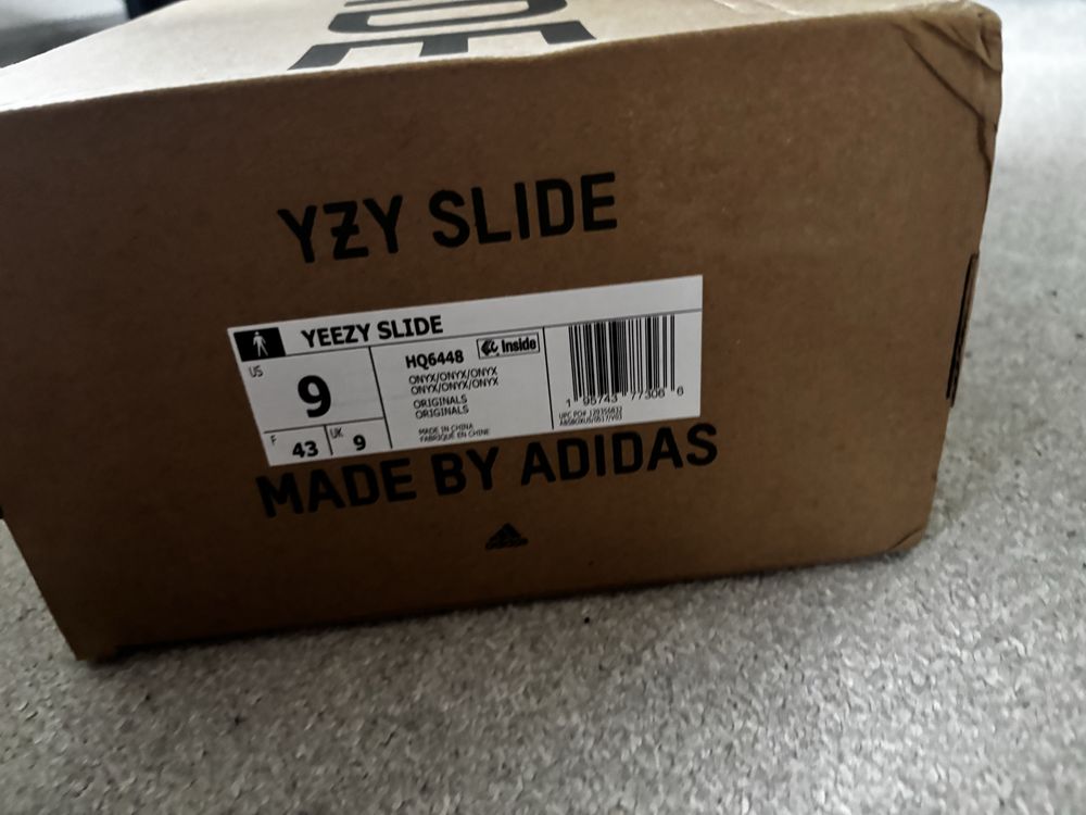 Yezzy slide onyx 43