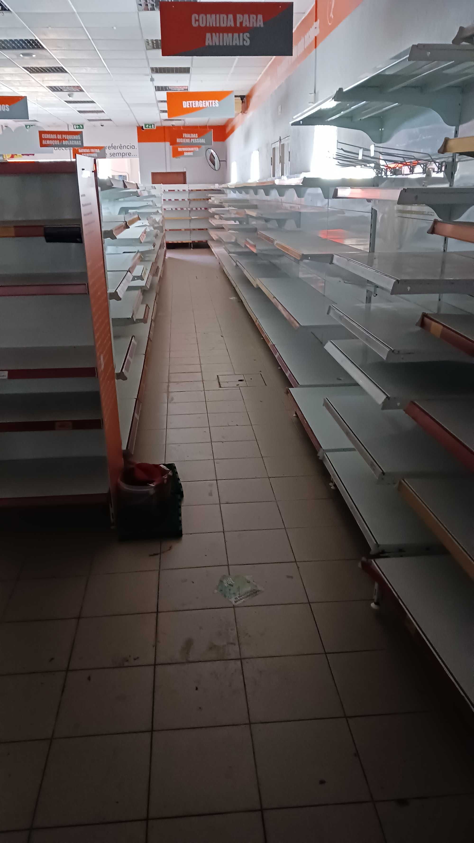 Estantes para lojas ou supermercado