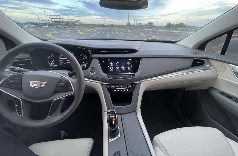 Cadillac XT5 2017 року