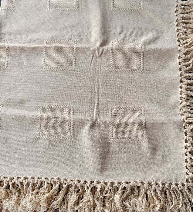 Toalha de mesa bordada 100% algodão