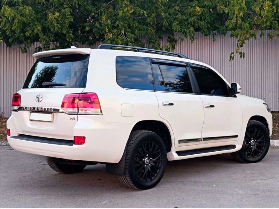 Рестайлінг Toyota Land Cruiser 200, комплект обвісу LC 200, 2016+