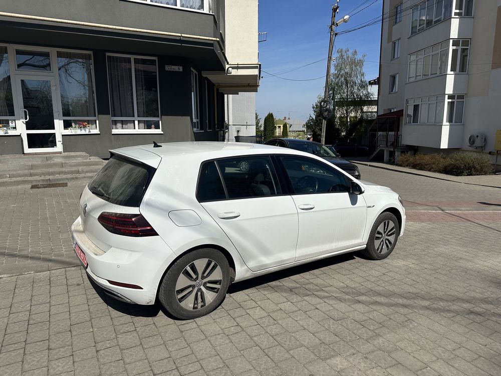 Продам E-Golf 2019 36kw