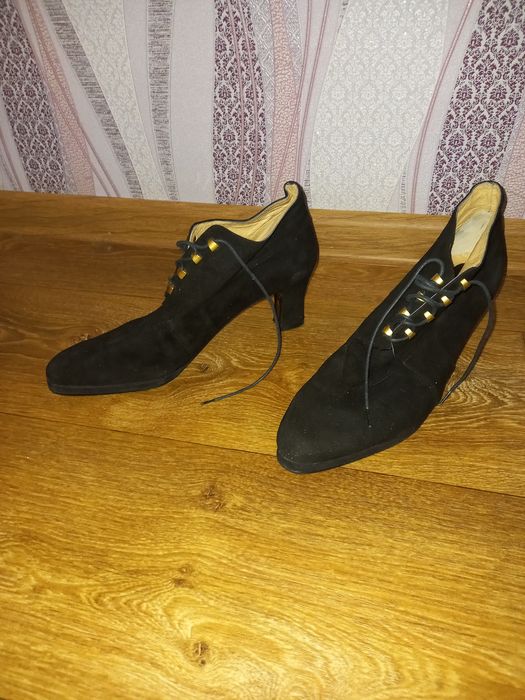 Продам супер зручні туфли CHARLES JOURDAN р. 40,5