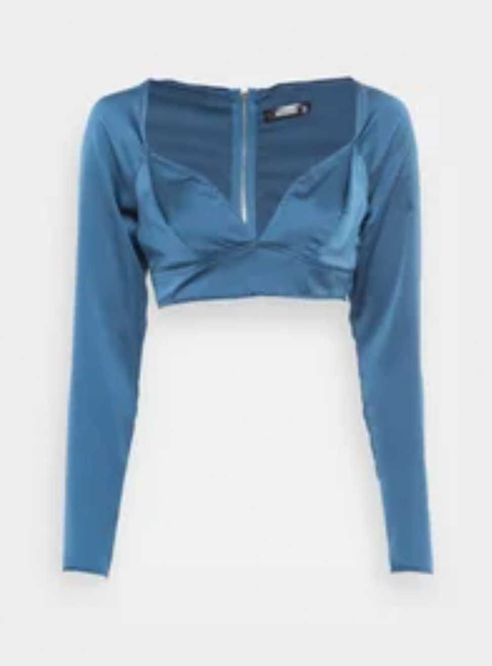 Błękitna bluzka crop top