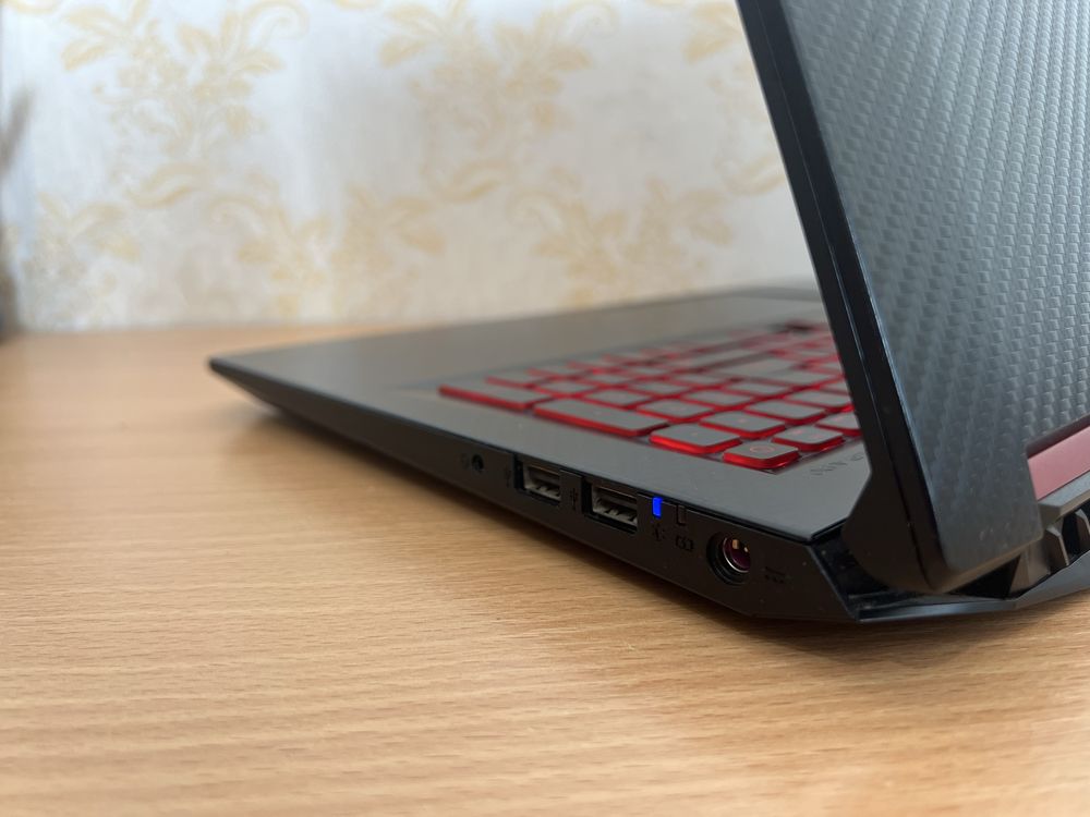 Acer nitro 5 і5-8300h/gtx 1050/ssd/ddr4