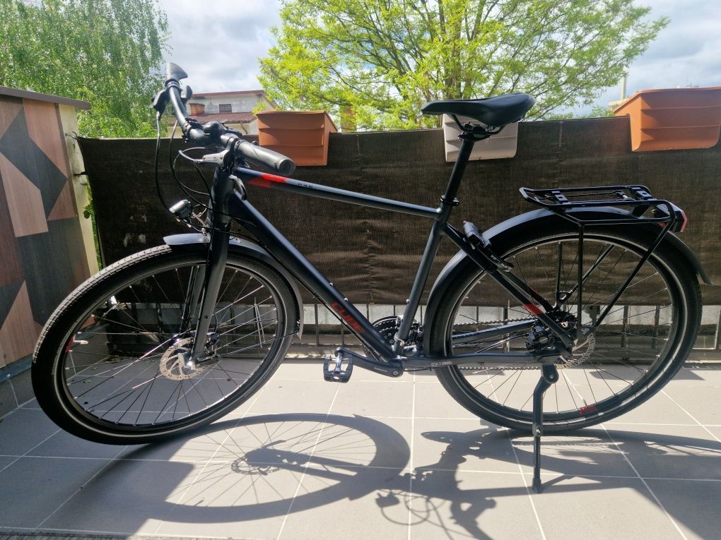 Rower Cube Travel 28 cali, Nowy !!!