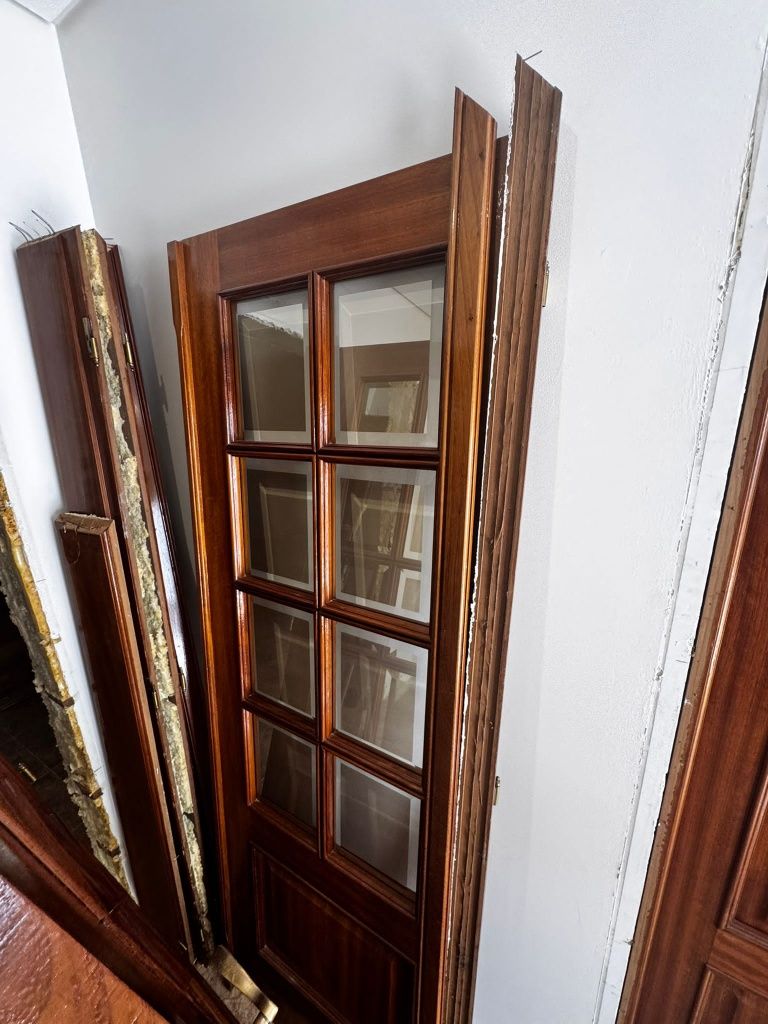 4 portas interiores, de madeira, bom estado, pode ver medidas em baix