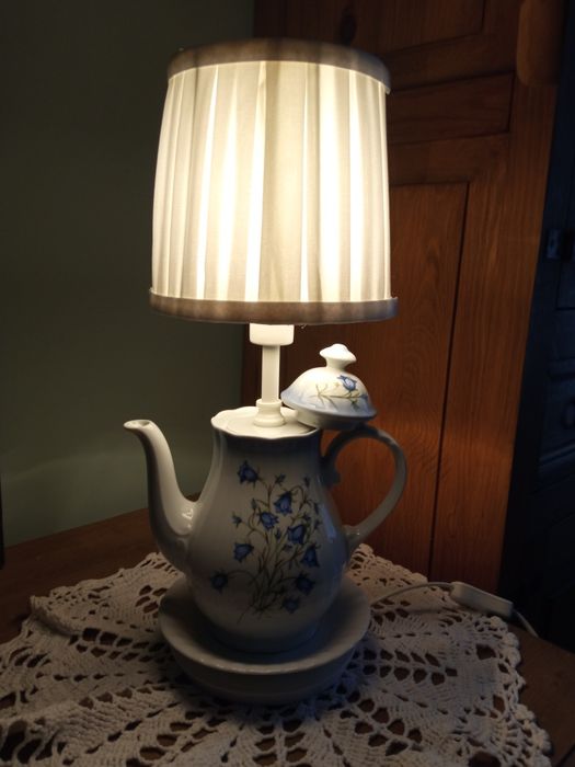 Lampka stołowa z porcelany