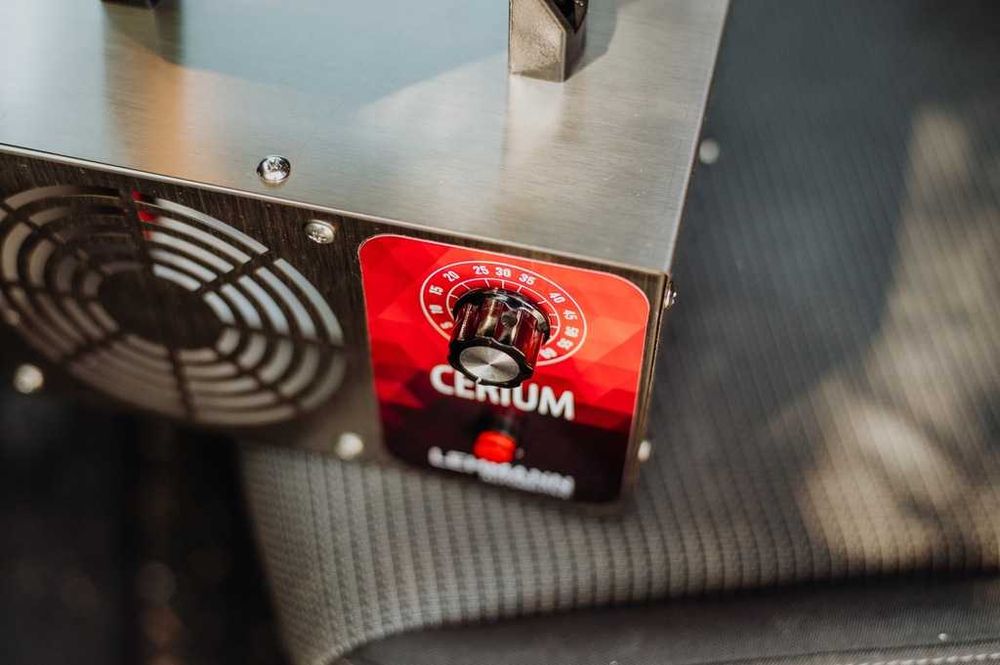 Озонатор для дому та авто. Генератор Озона. Озонатор повітря.