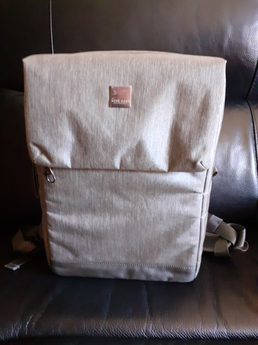 Mochila nova, almofadada,  para material fotográfico