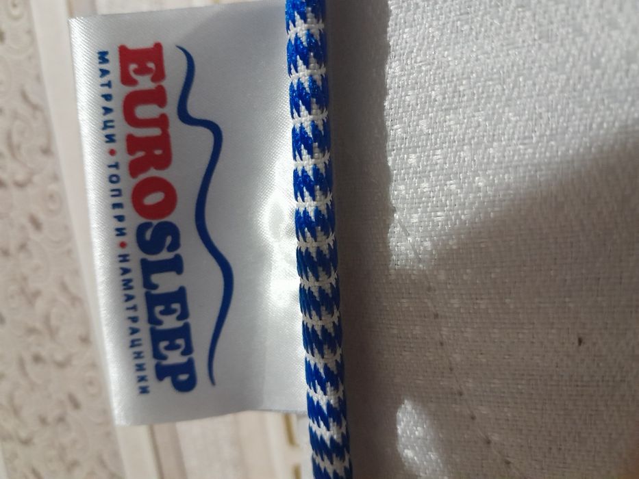 Продам матрац-топер.