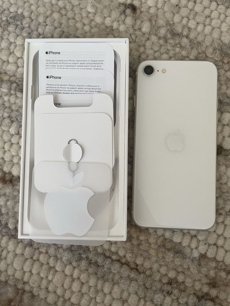 iPhone SE 2022 ksiezycowa poswiata
