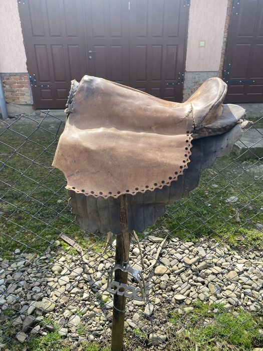 Продам сідло шкіряне!!!