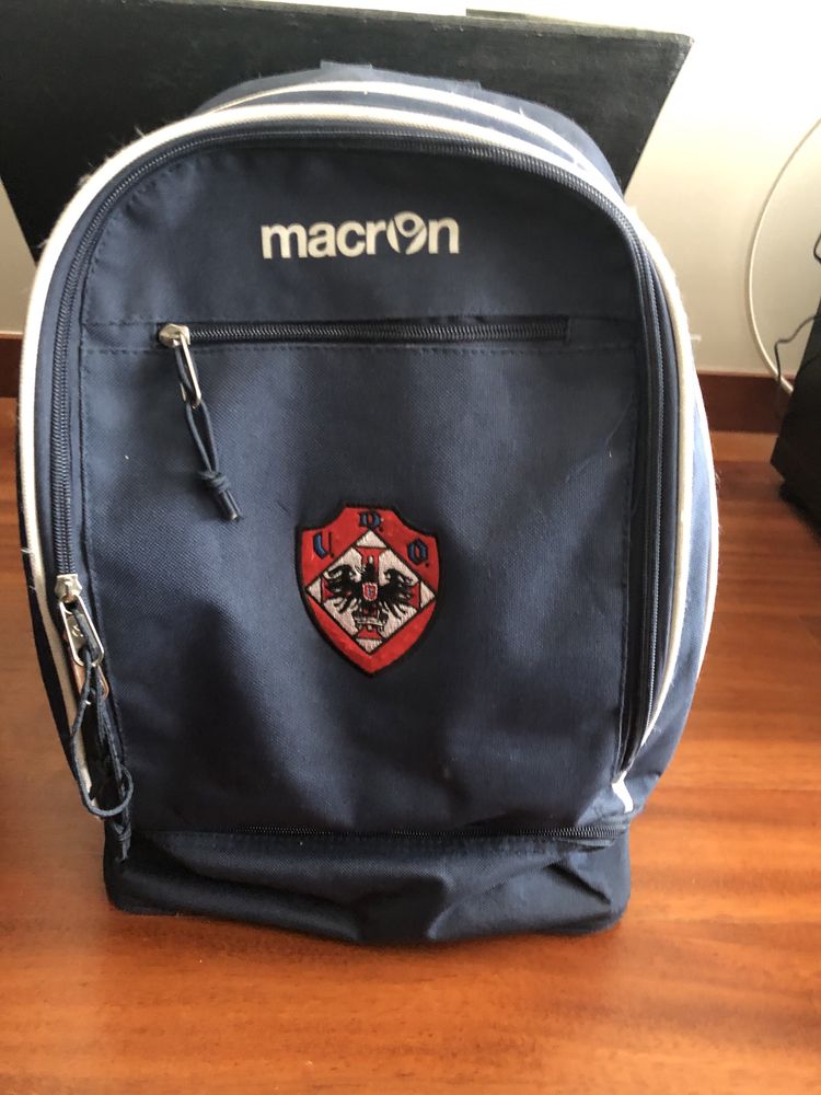 Mochila Macron com fechos