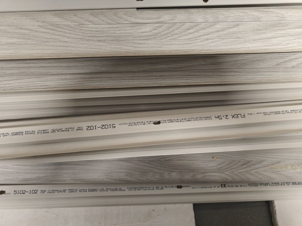 Listwy przypodłogowe PCV Świerk Norweski 5102 Flex Vox Vilo - 74 metry