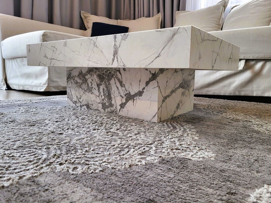 Stolik Kawowy ze spieku kwarcowego, Marmur