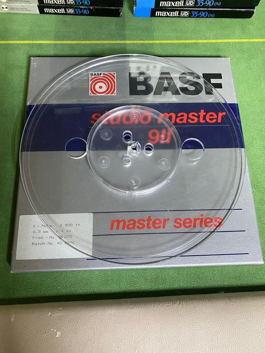 Пластикова катушка 26.5 см.