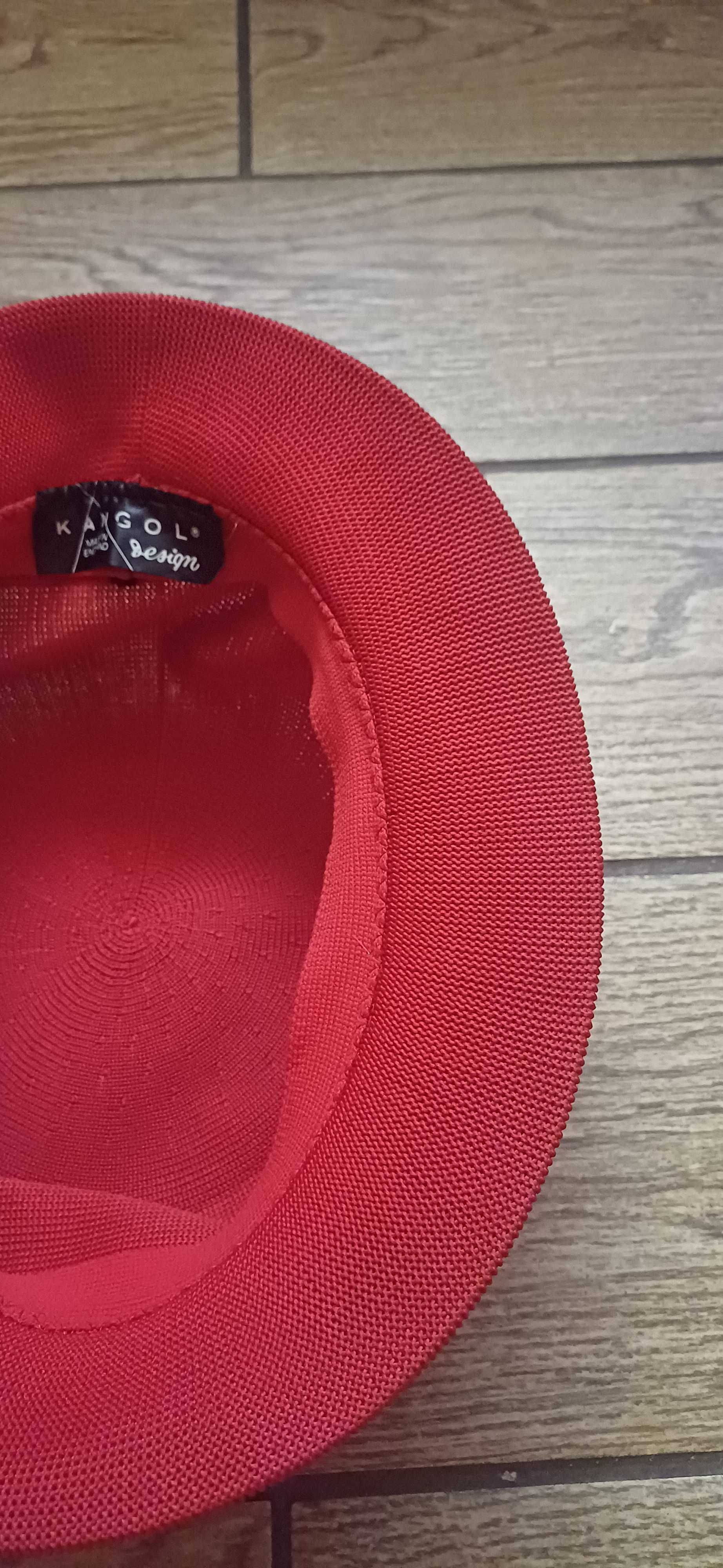 Czerwony kapelusz Kangol