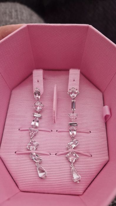 Brincos Swarovski nunca usados