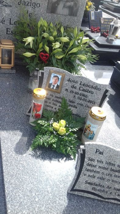 Arranjos Florais – Dia de Todos os Fiéis Defunto