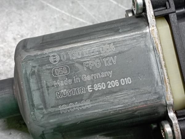 Elevador vidros frente direito VOLKSWAGEN Polo (AW1)