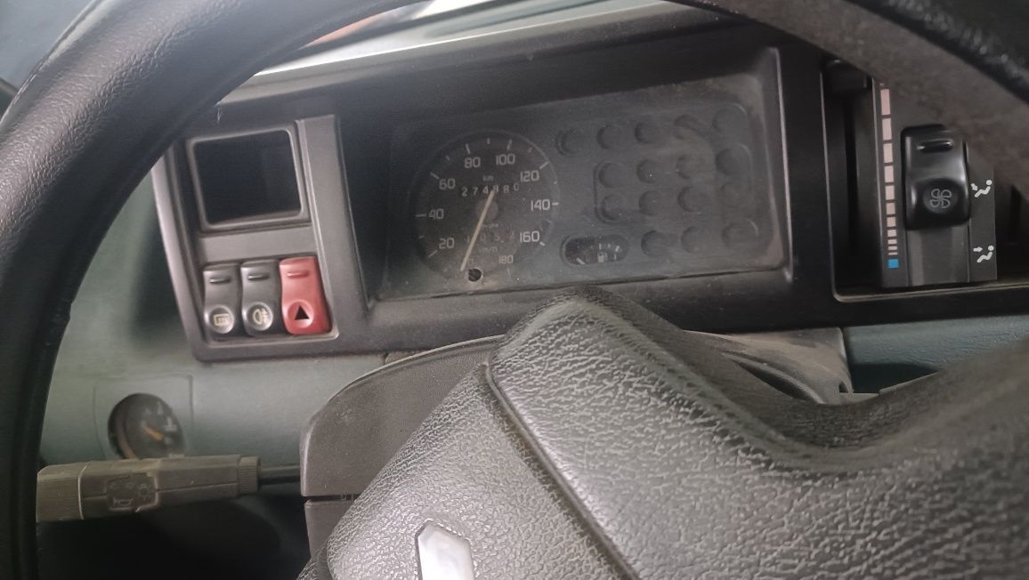 Renault expresso
