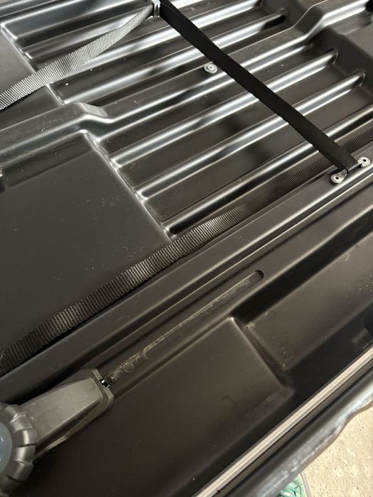 Система фіксації боксу Thule Power Click G3 краби туле