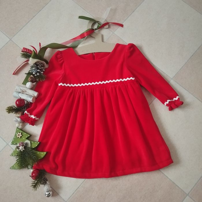 Sukienka czerwona z weluru rozm.98