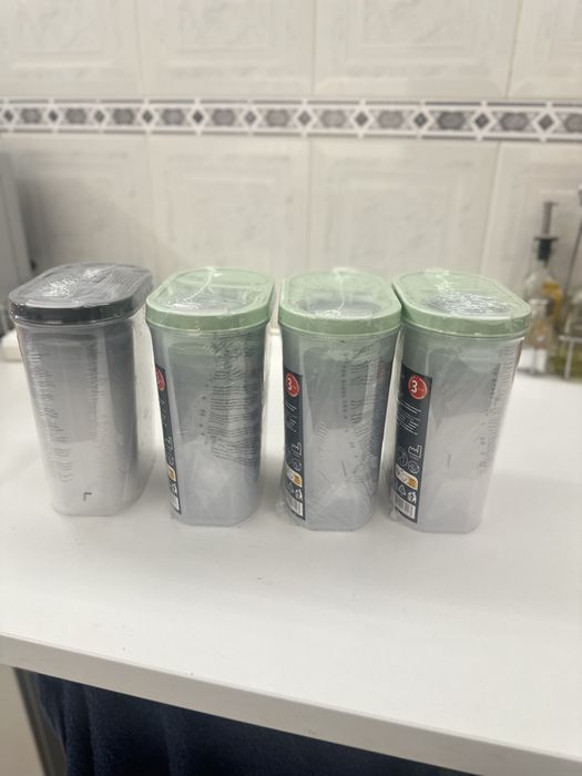 Conjunto de recipientes para armazenamento de comida
