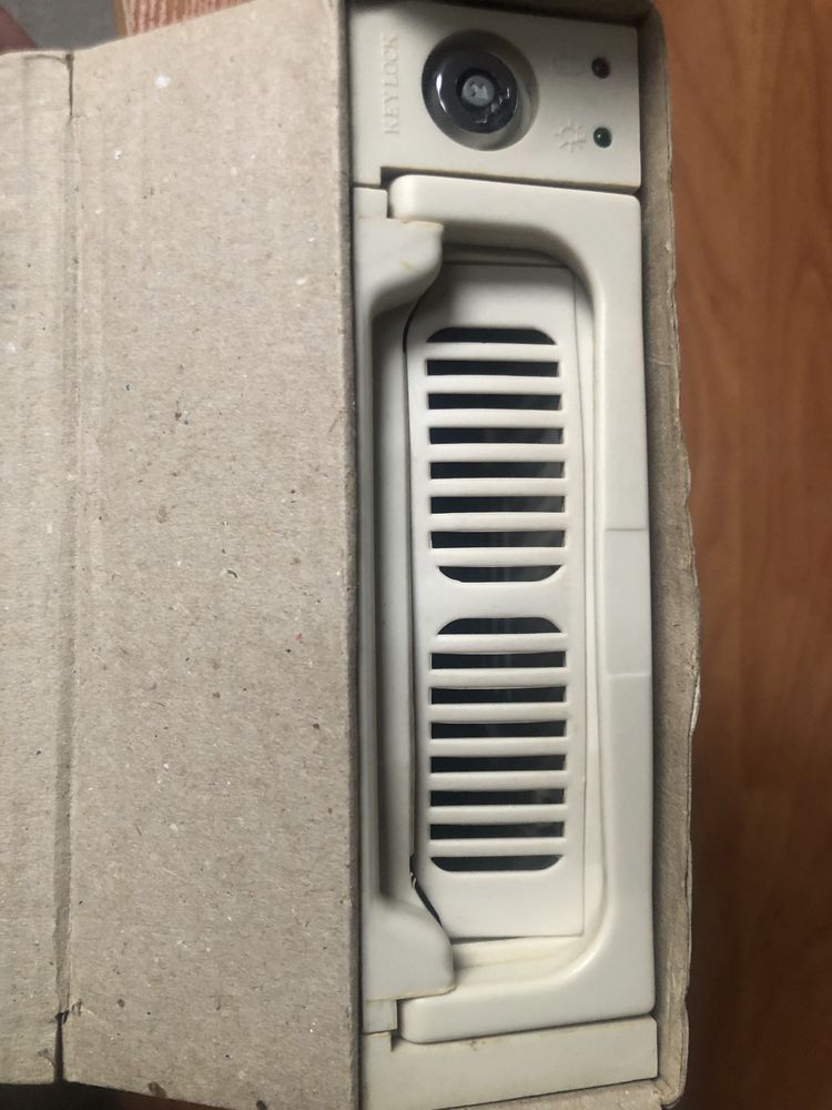 Kieszeń na dysk HDD 3,5 retro stan nowy