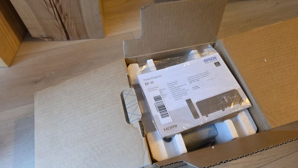 Epson EF-11. Projektor laserowy NA GWARANCJI + Xiaomi TV 4K Stick
