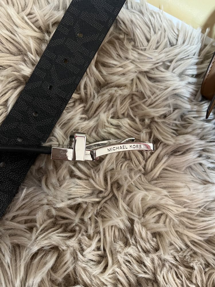 Michael Kors twist belt pasek dwustronny logowany czarny szary 105 L