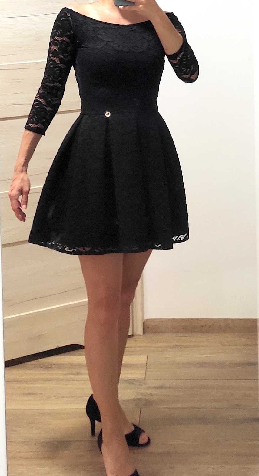 Elegancka mała czarna, koronkowa rozkloszowana sukienka, rozm. S/34