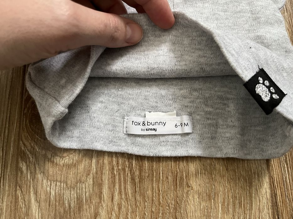 24 dziewczece czapeczki