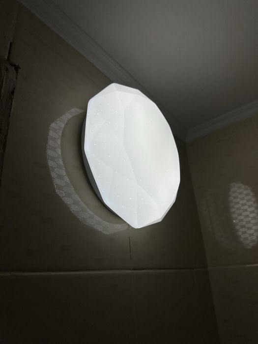 Люстра лампа світло білий яскравий лед LED