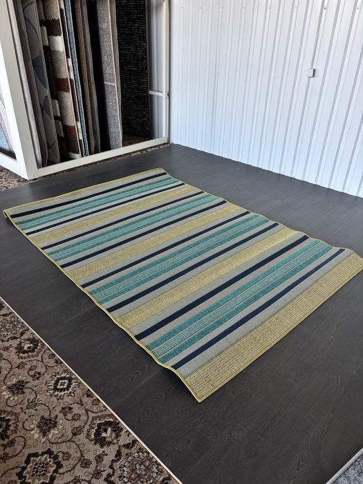 Акційні безврсові килими