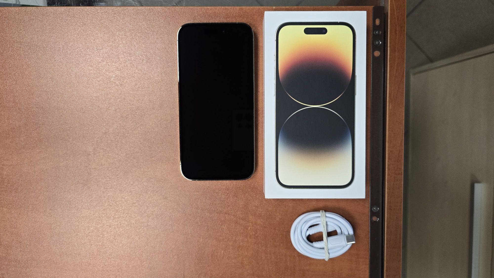 iPhone 14 Pro 256GB złoty, stan bdb