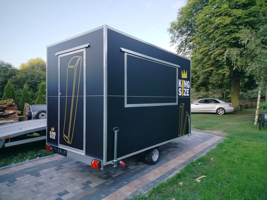 Nowa przyczepa gastronomiczna